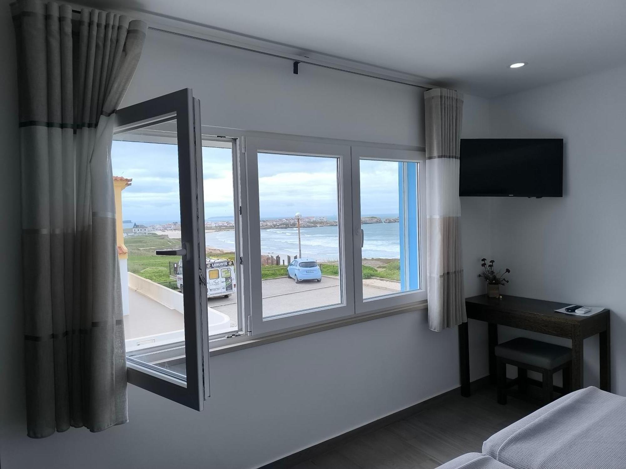 Baleal 4 Surf II Bed & Breakfast Ruang foto